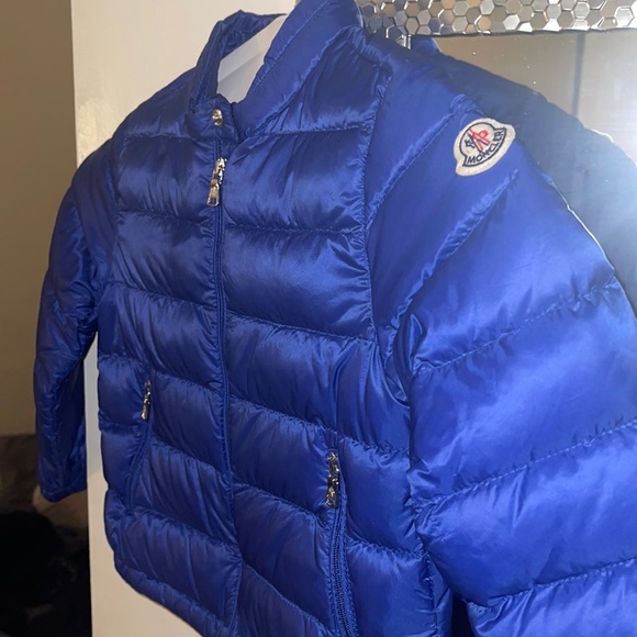 Authentic Kids Moncler Puffer - Picture 2 of 4